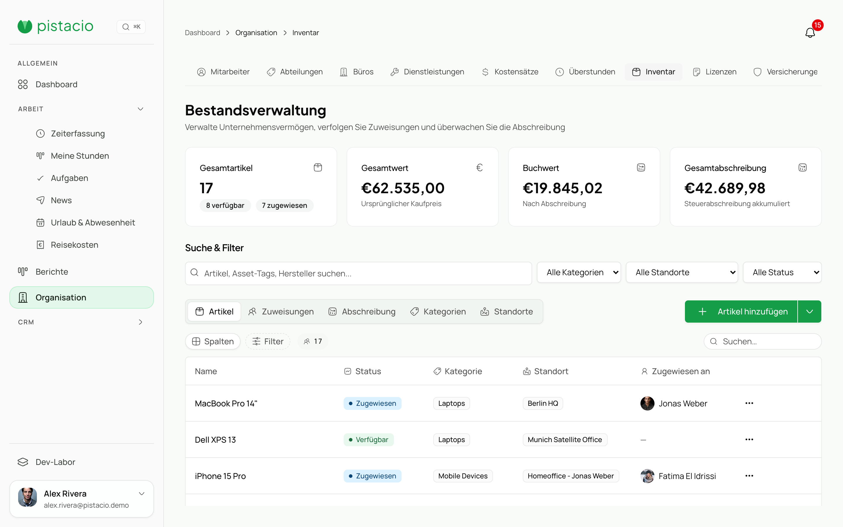 Inventar mit Beständen, Verfügbarkeit und Zuordnung zu Projekten.